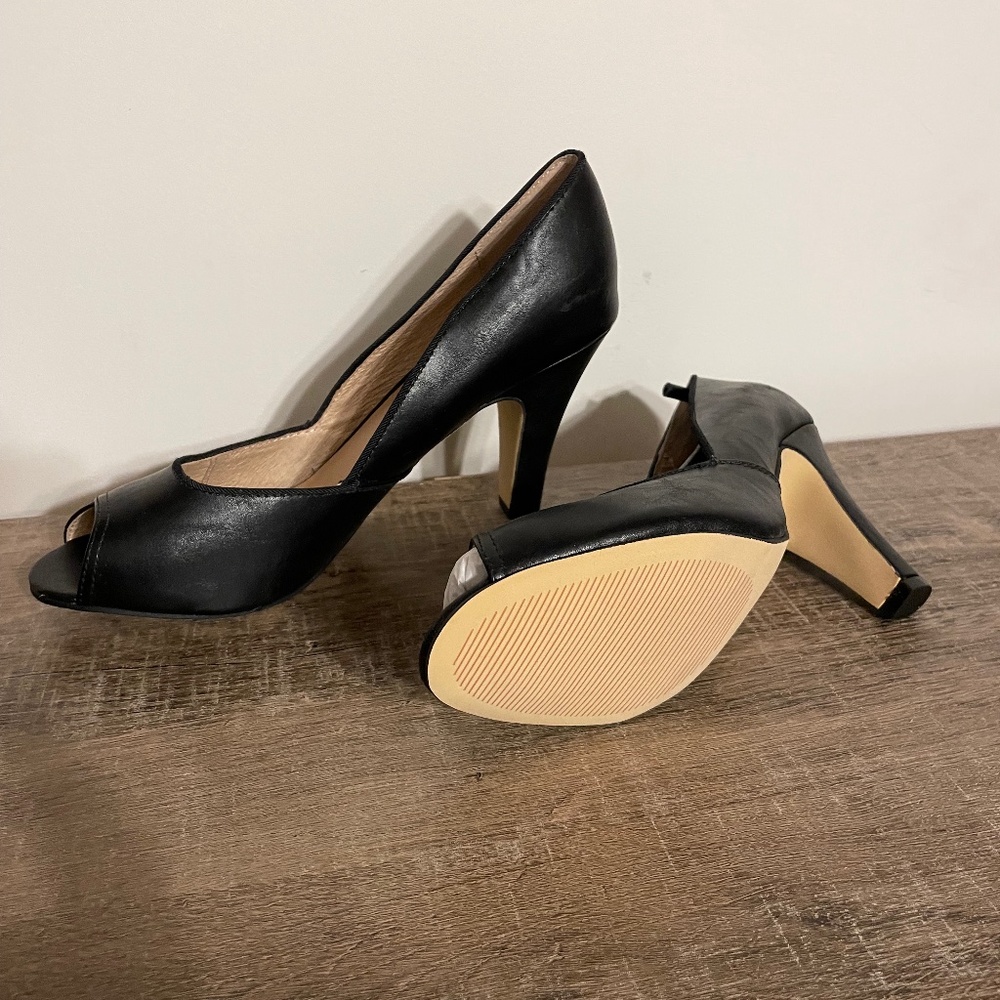 Women's size 41/10 Chelsea Crew Brand Black open toe heel.